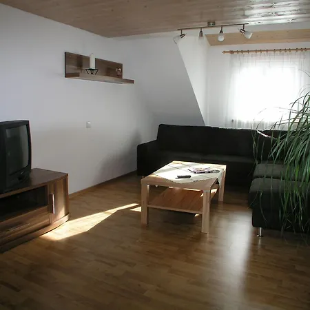 דירה Gaestehaus Gutensohn ואסרבורג