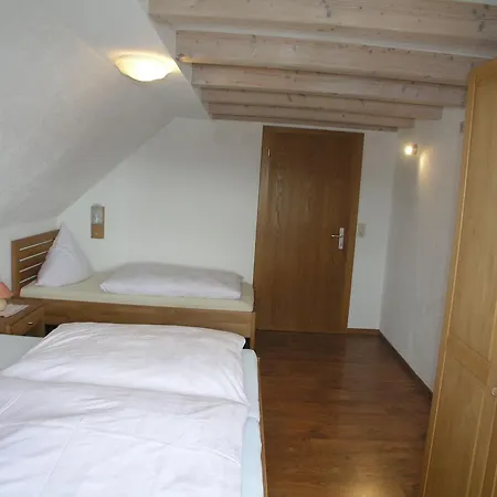 דירה Gaestehaus Gutensohn ואסרבורג